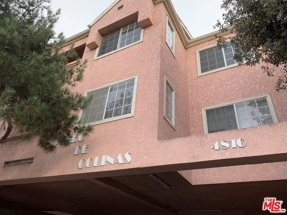 4810 S LA Brea Ave Apt 107