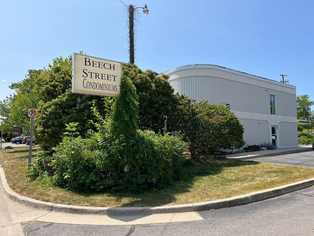 124 Beech St Apt 207