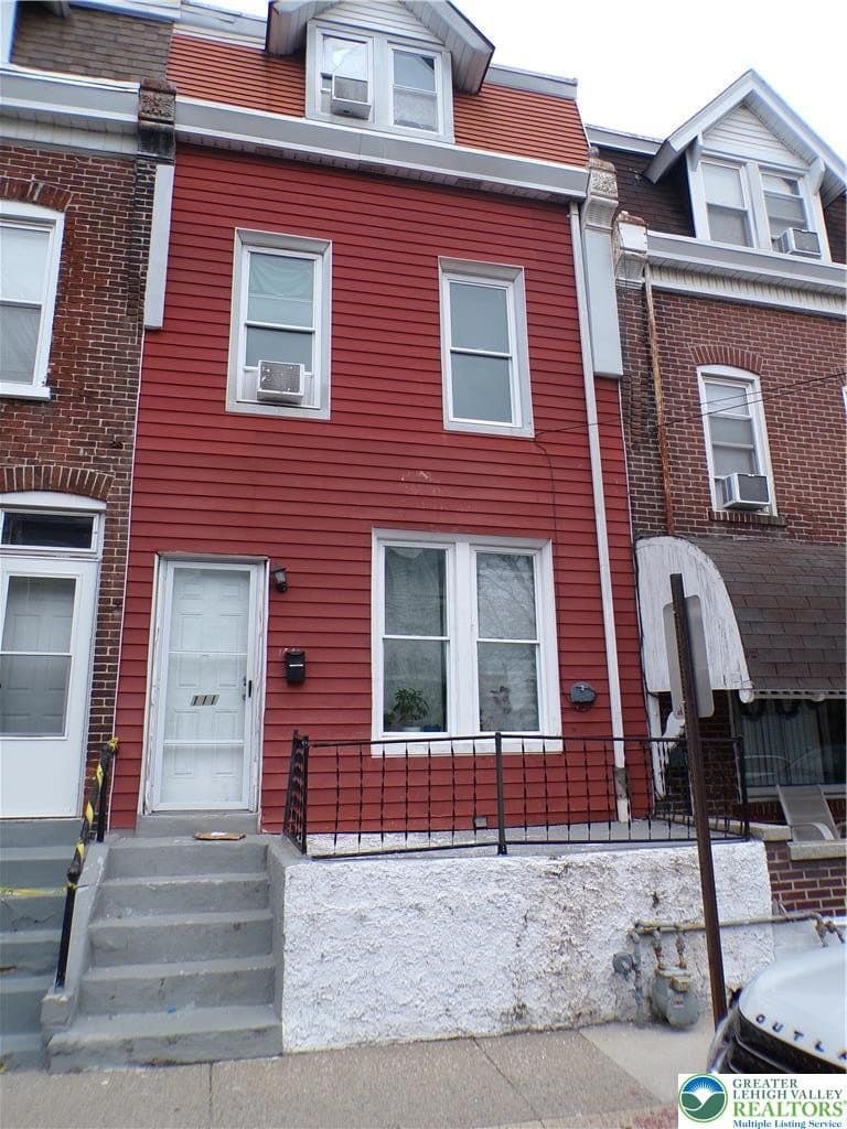111 Ridge Ave