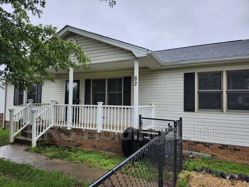 82 Summerfield Dr