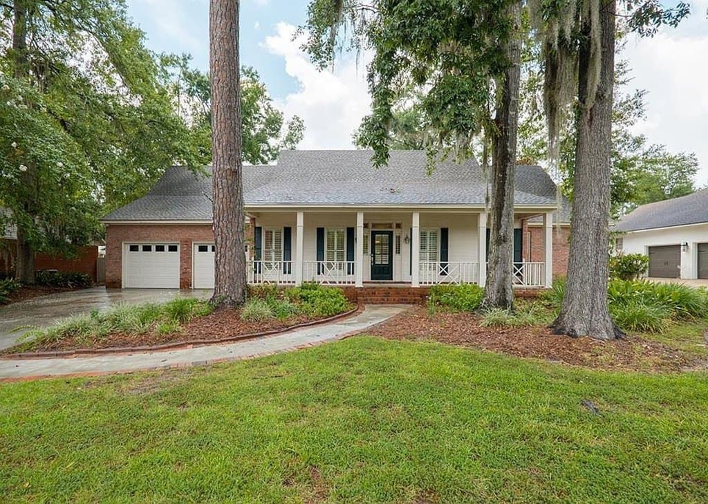 1009 Williamsburg Dr