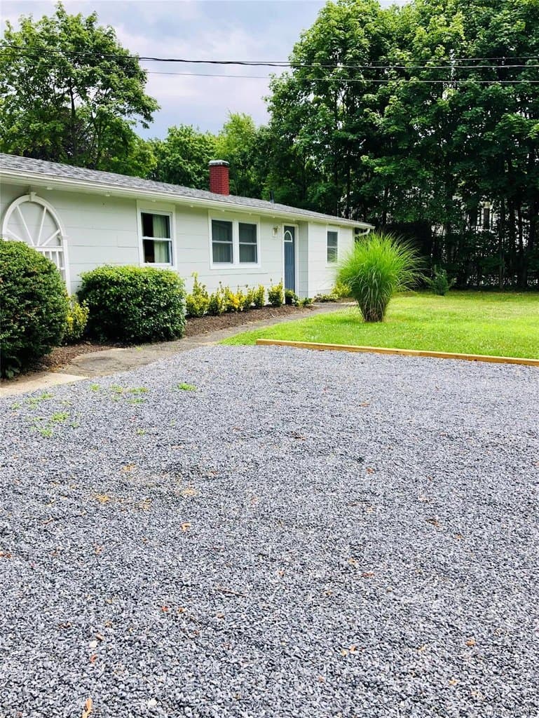 303 Old Town Rd