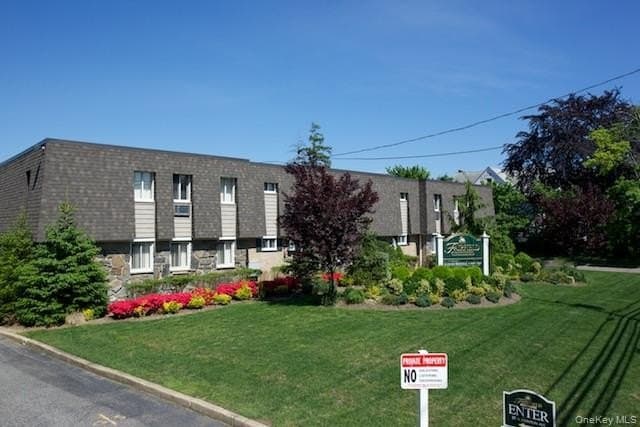 25 N Clinton Ave Apt 10A