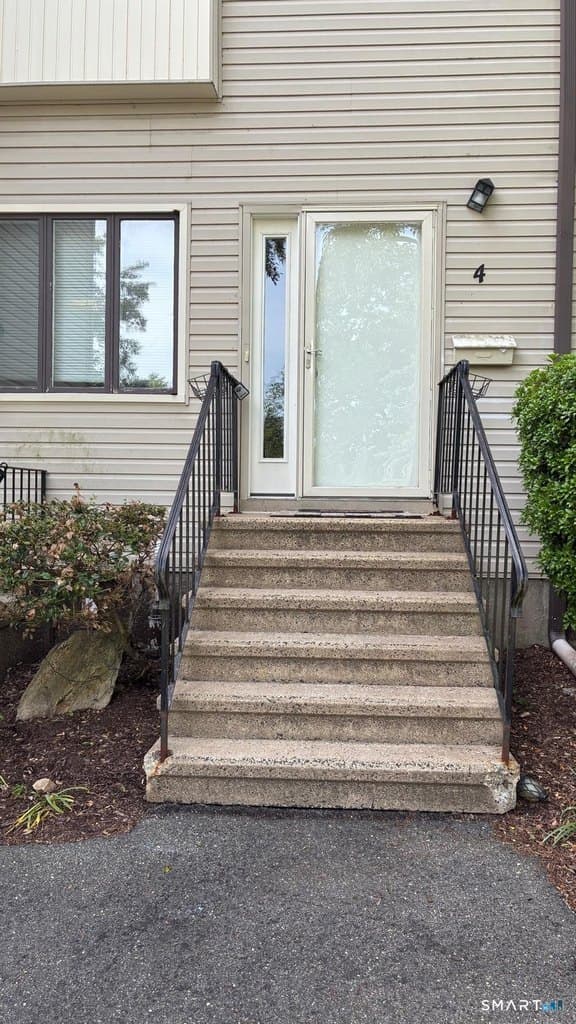 715 Frenchtown Rd Unit 4