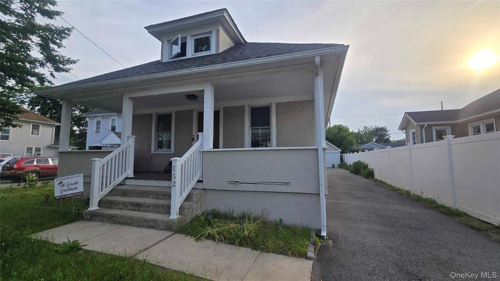 152 5th Ave Unit 2ND