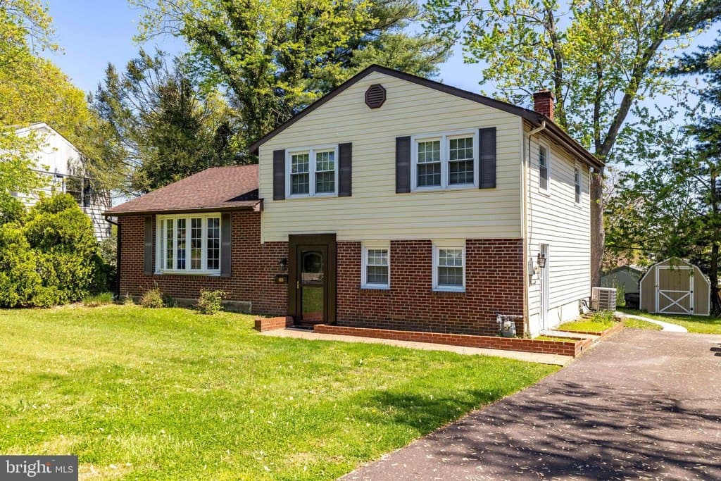 1325 Osbourne Ave