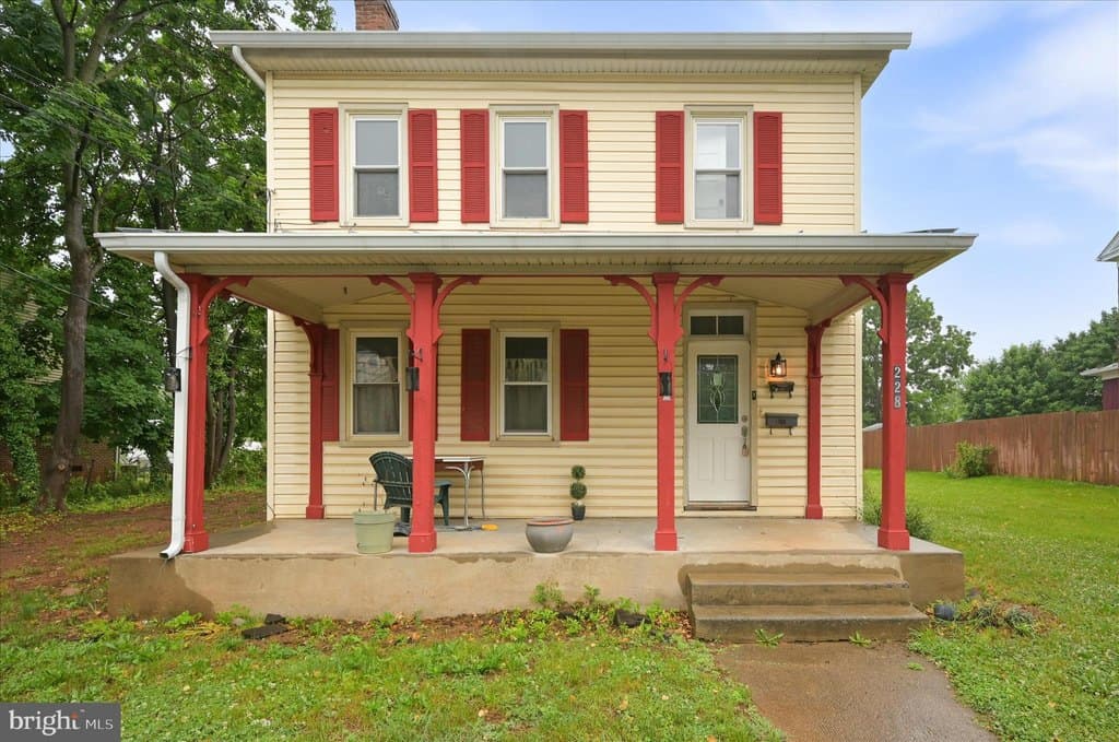 228 Cloud St Unit Upper