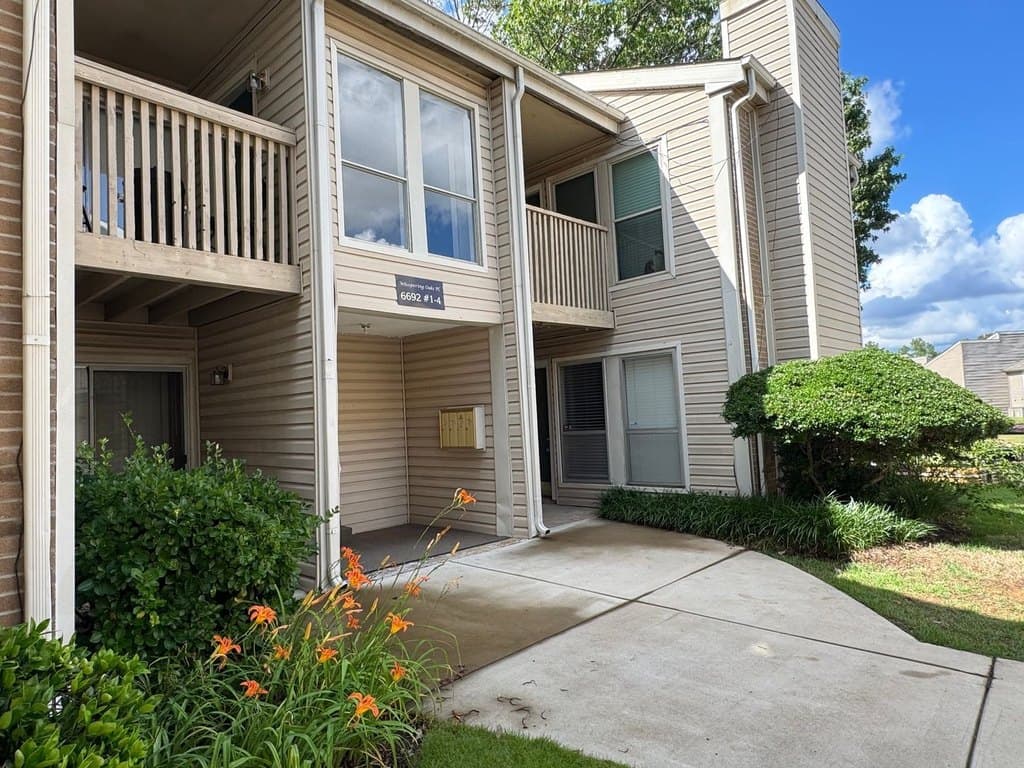 6692 Whispering Oak Pl Apt 3