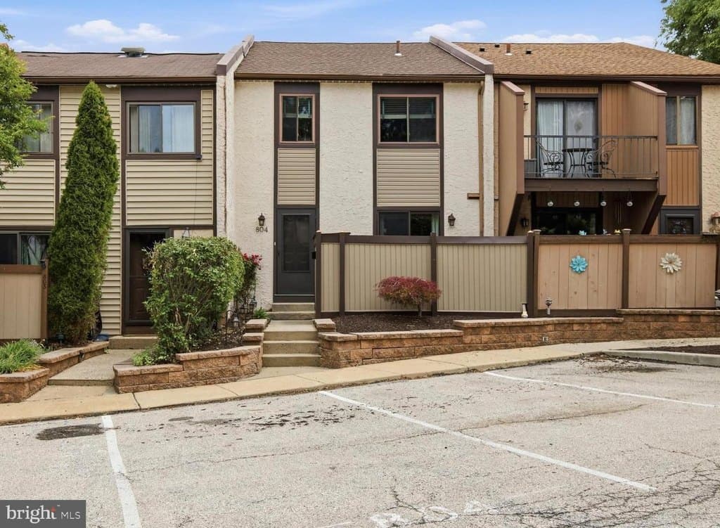 804 Bismark Way
