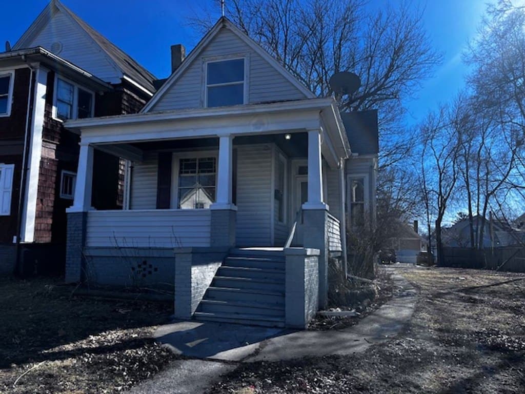308 E Archer Ave