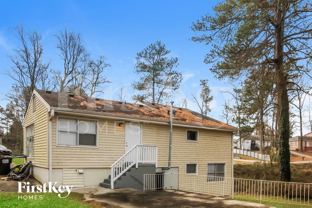 5070 Fairmont Rd SE
