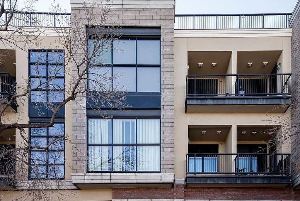200 S College Ave Unit 204