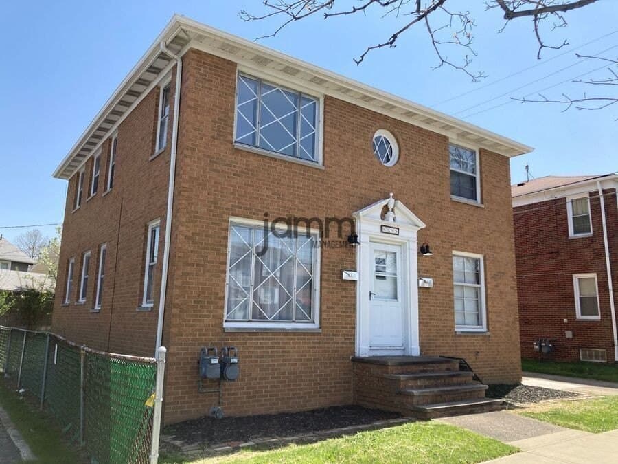 6099 Ridge Rd