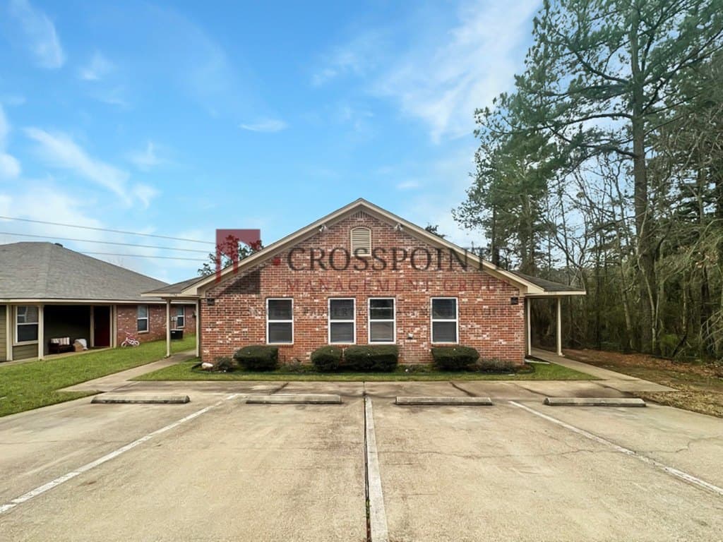 8904 County Road 273