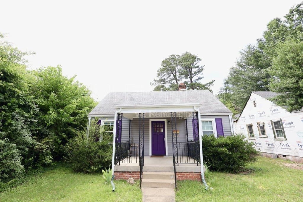 904 Maple Ave