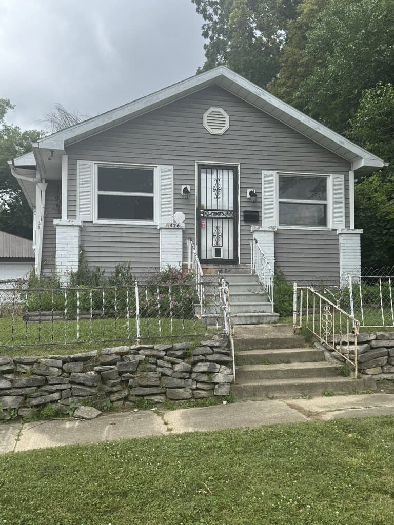 1426 Clancy Ave