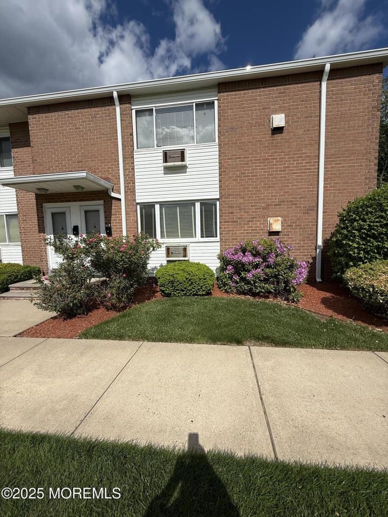 35 Sternberger Ave Apt A