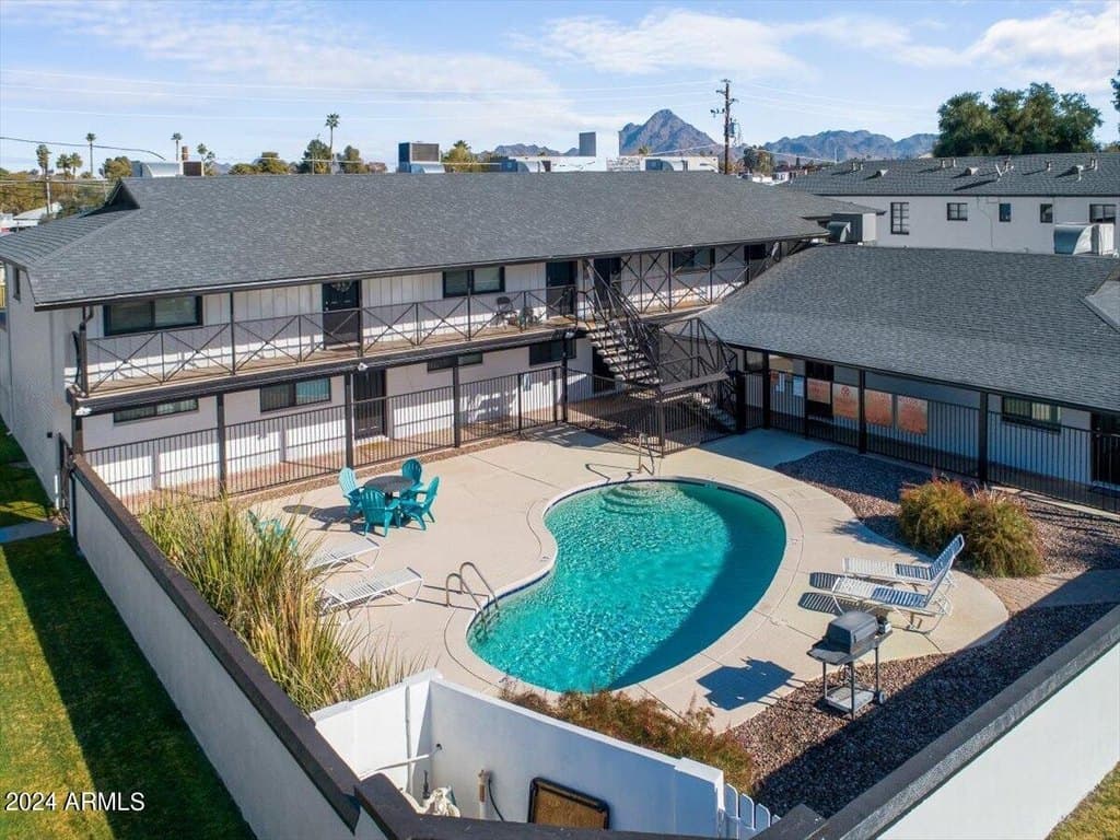 502 E Mariposa St Apt 104