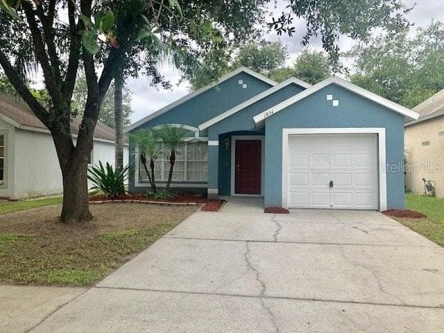 1851 Falling Star Ln