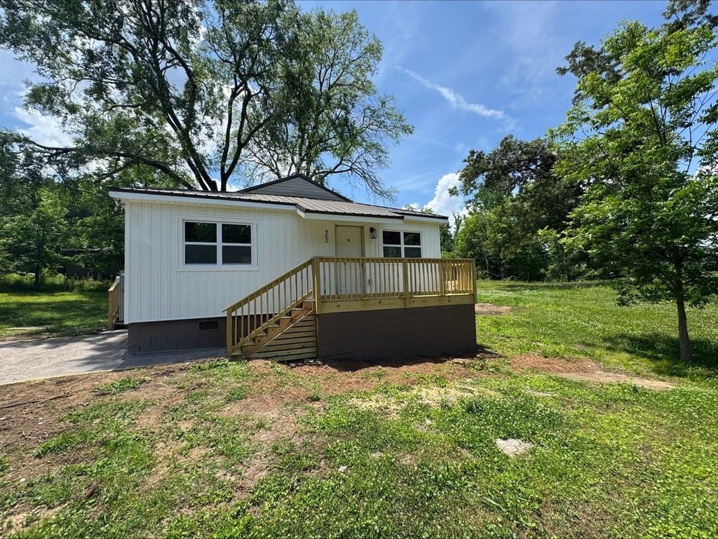 982 Webb Cir
