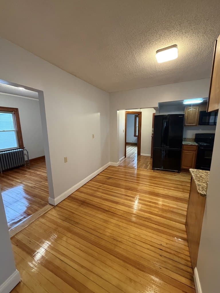 23 Harbison Ave Unit 2
