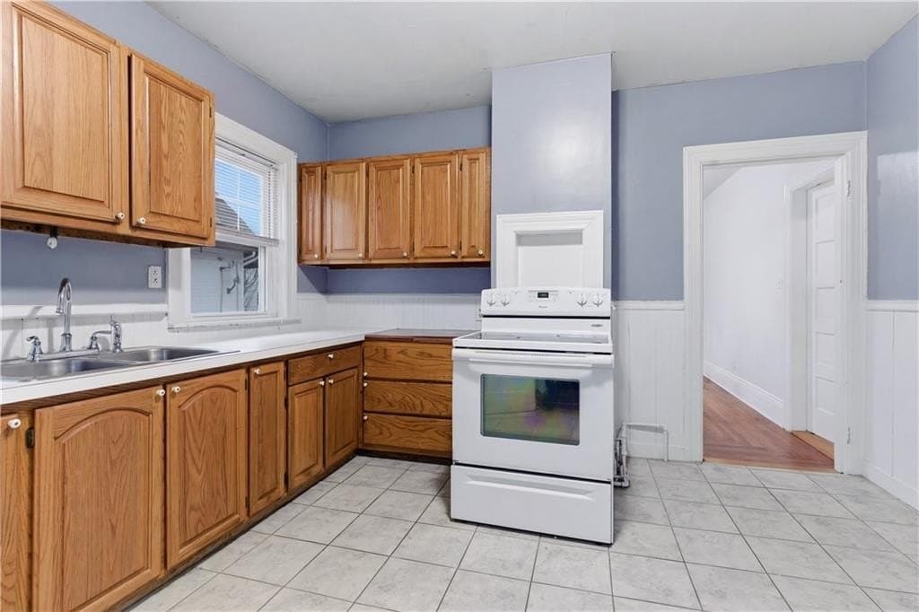 63 Park Ave Unit 2