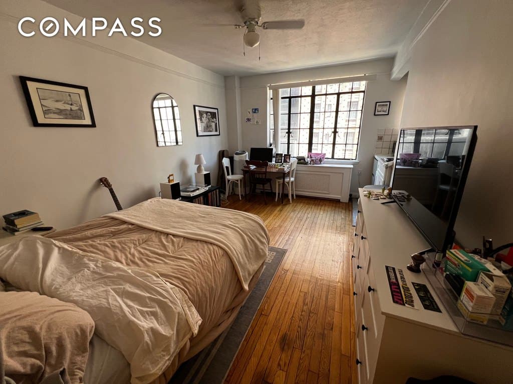 304 E 41st St Apt 1504A