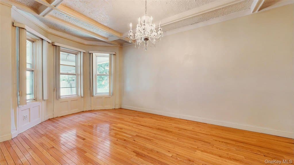 479 Irving Ave