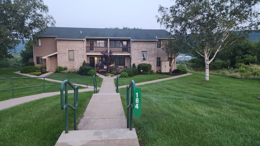 184 Ridgeview St Unit 203