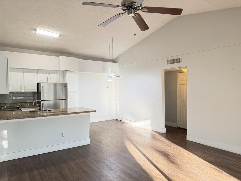 921 Lyons Rd Apt 3205