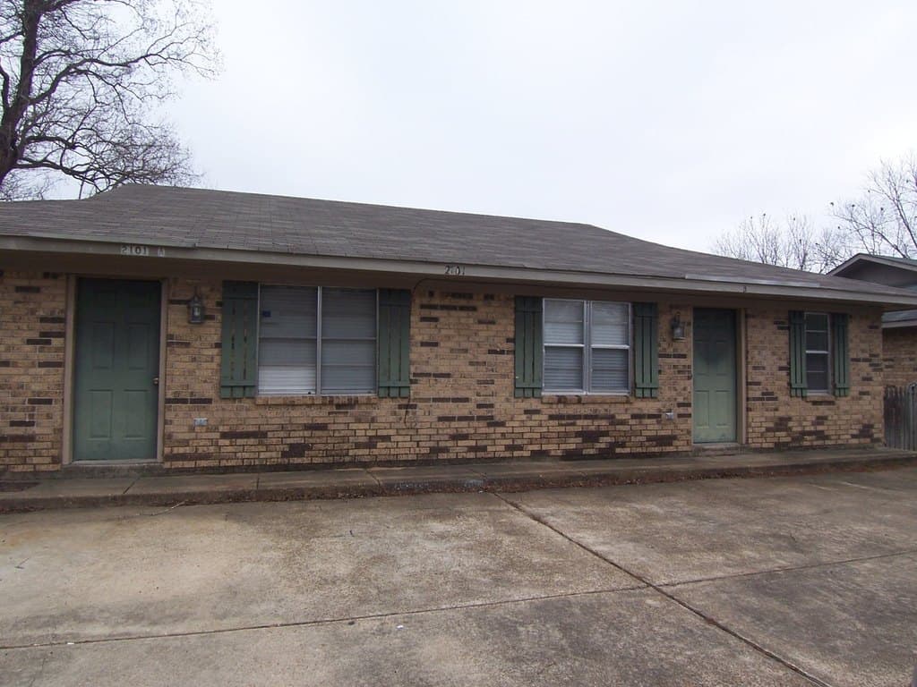 2101-A Linda Rd