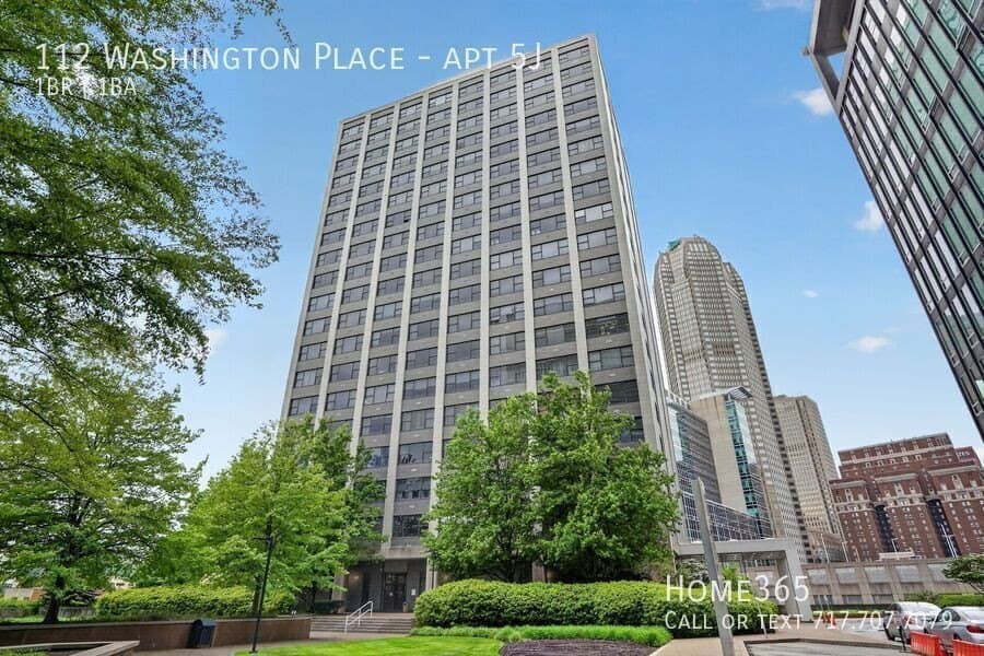 112 Washington Pl Apt 5J