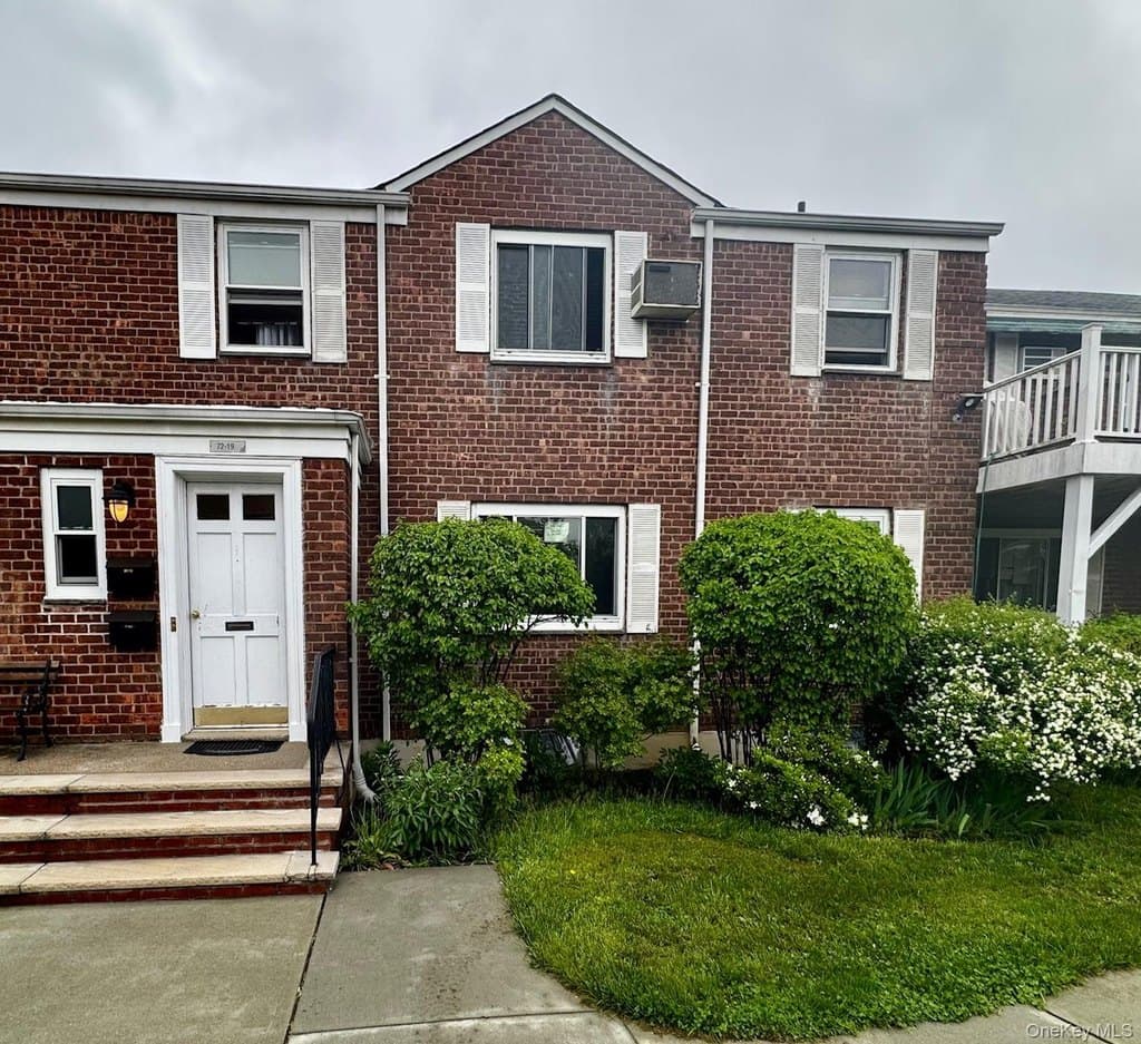 72-19 Little Neck Pkwy Unit 1ST