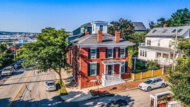 2 Atlantic St Apt 1
