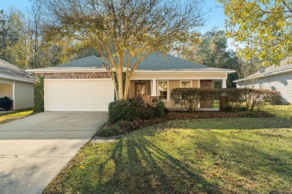34 Clear Springs Ct