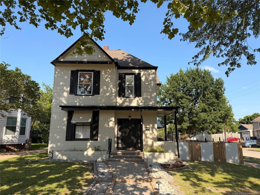 1347 S Florence Ave