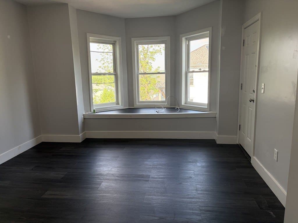 19 Rodney St Apt 2