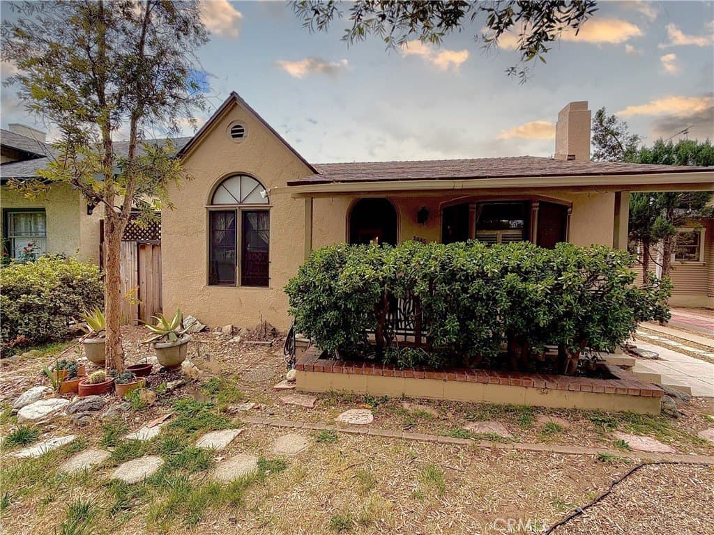 3045 Cedar St