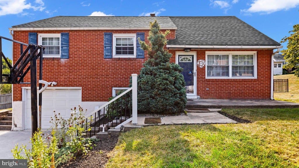 203 Ashwood Way