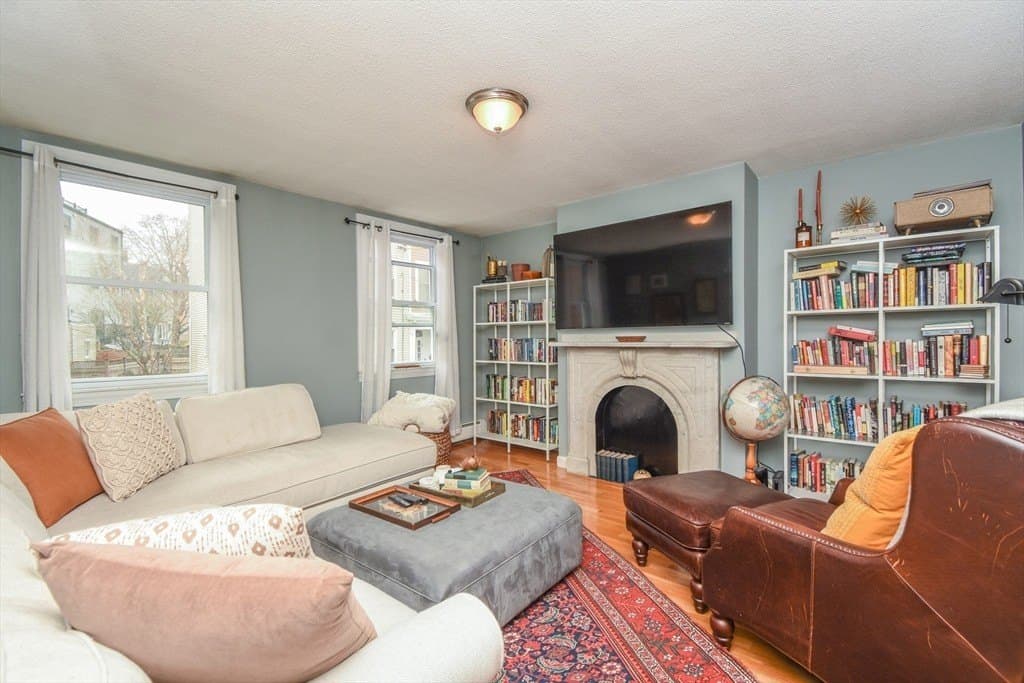 99 Bartlett St Apt 2