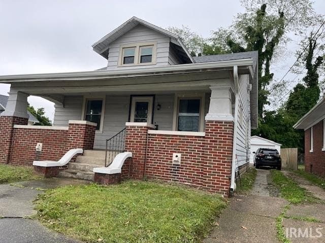 210 S Weinbach Ave