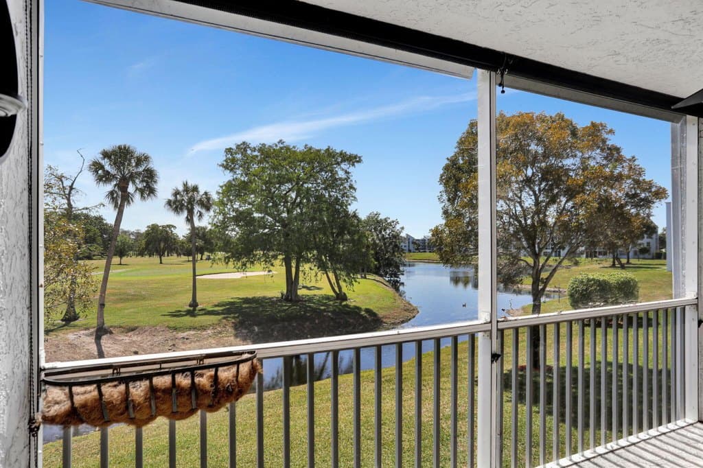 7800 NW 18th St Apt 201