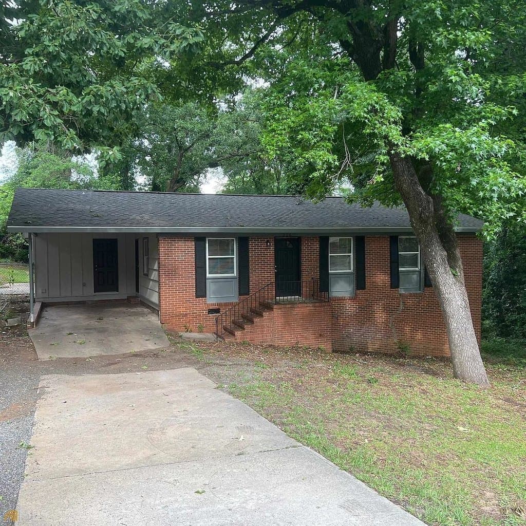 316 N Pleasant Hill Rd