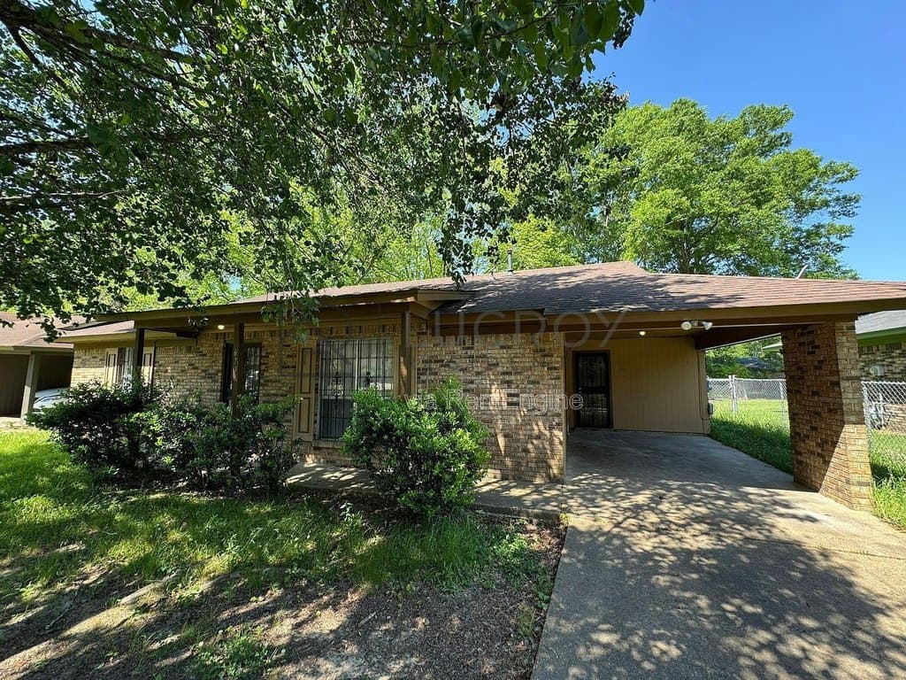 6731 George Washington Dr