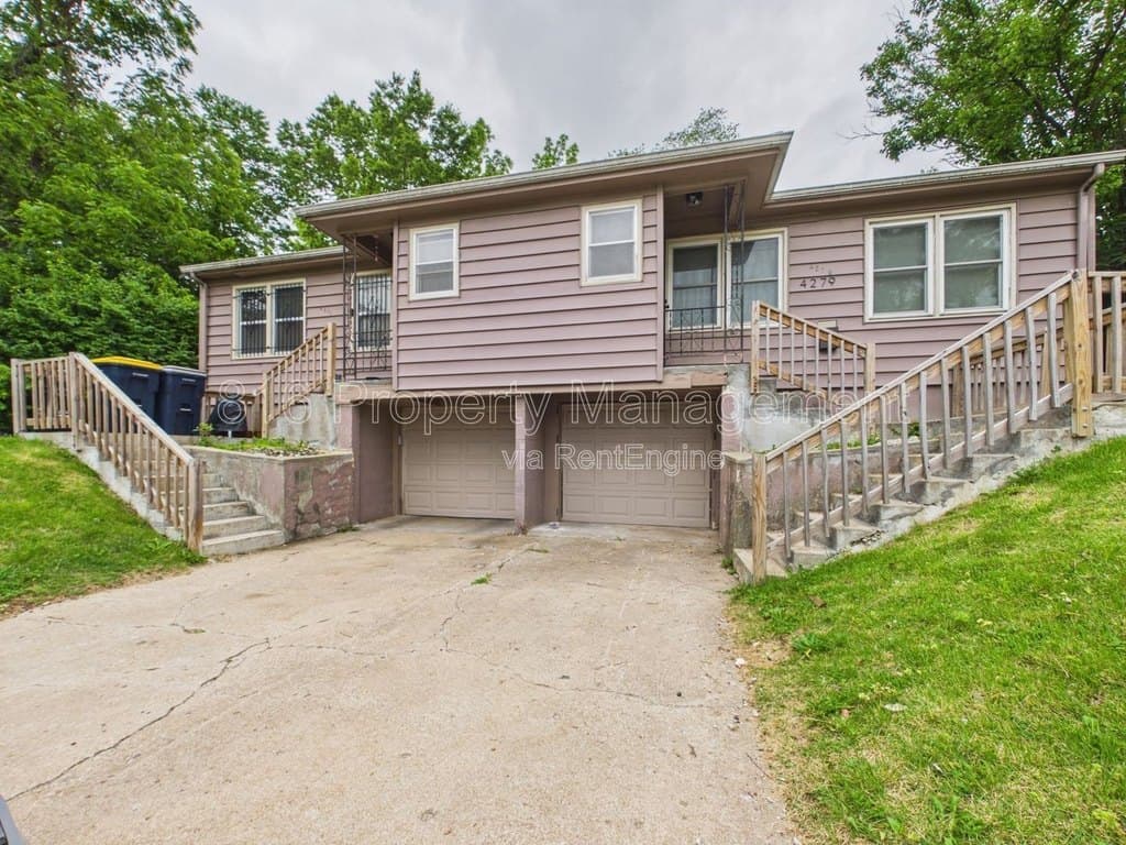 4279 E 60th Ter