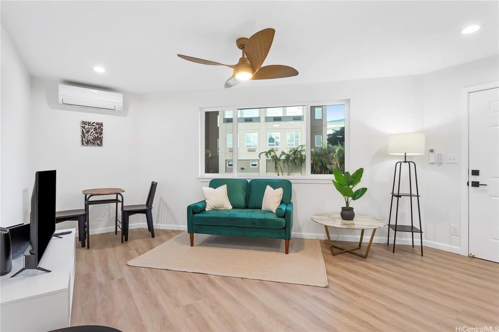 1861 Kapiolani Blvd Apt C