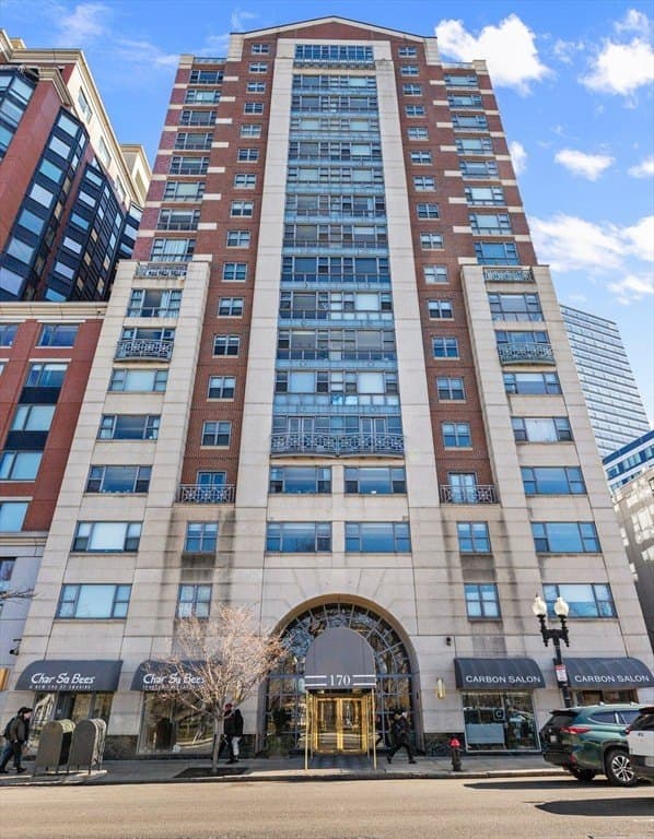 170 Tremont St Apt 307