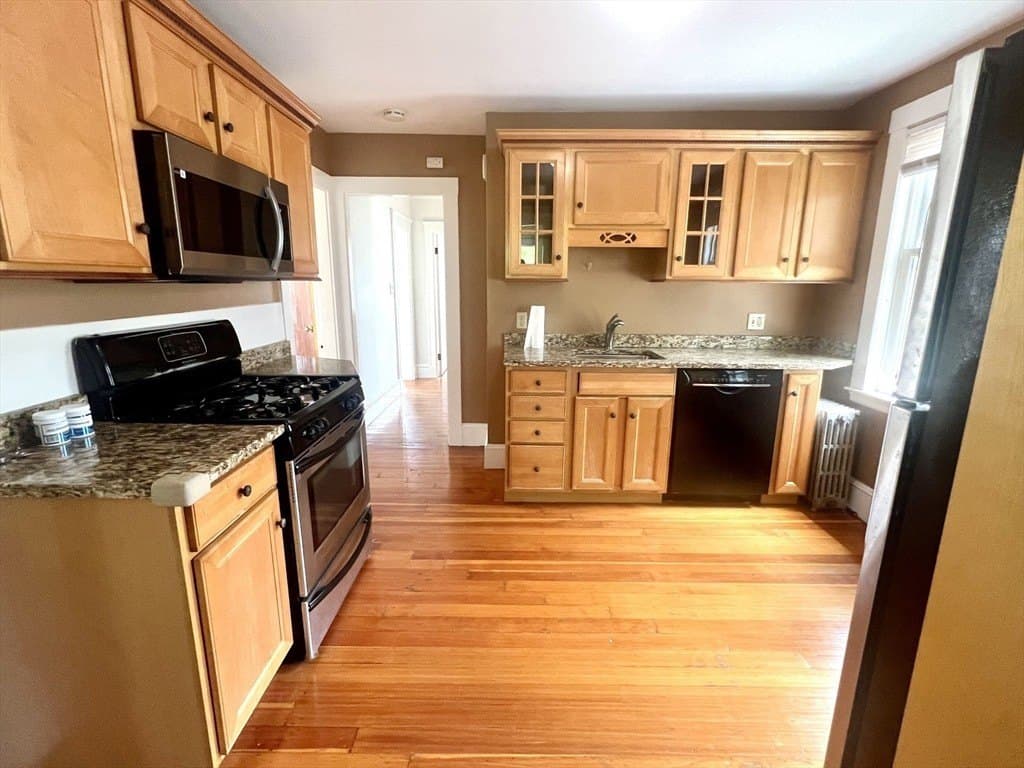 7 Summer St Unit 2