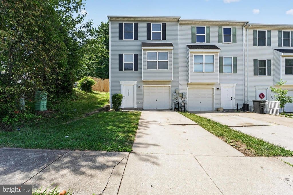 4630 Warren Tree Way