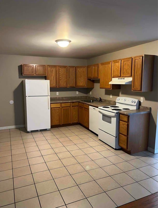 606 Champlain St Apt 6